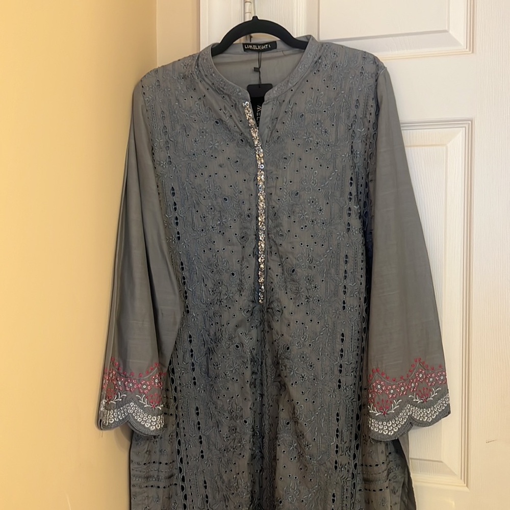 Pakistani 3-Piece Limelight Suit. With Dupatta and Pants